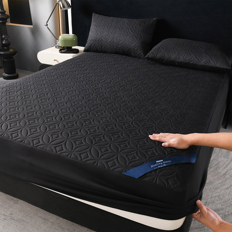 Luxe Black Deep Pocket Fitted Sheet Set